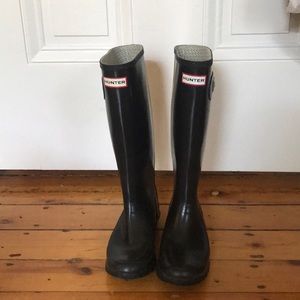 black hunter rain boots